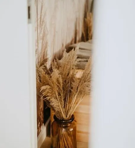 Murowana Glinca Nyaraló *