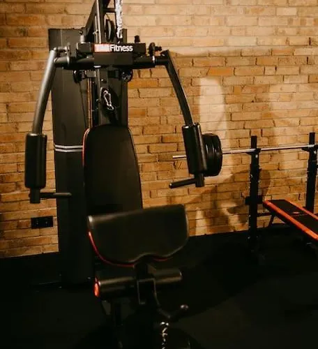 Murowana Glinca Nyaraló *