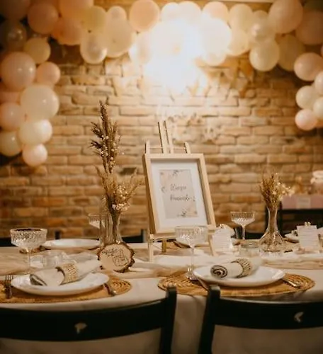 Murowana Glinca Nyaraló Zelewo